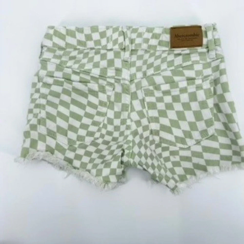 Abercrombie Kids Green Checkered Mid-Rise Midi Shorts Size 11/12 Raw Hem